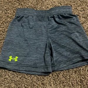 Under Armour Shorts, grey 2T